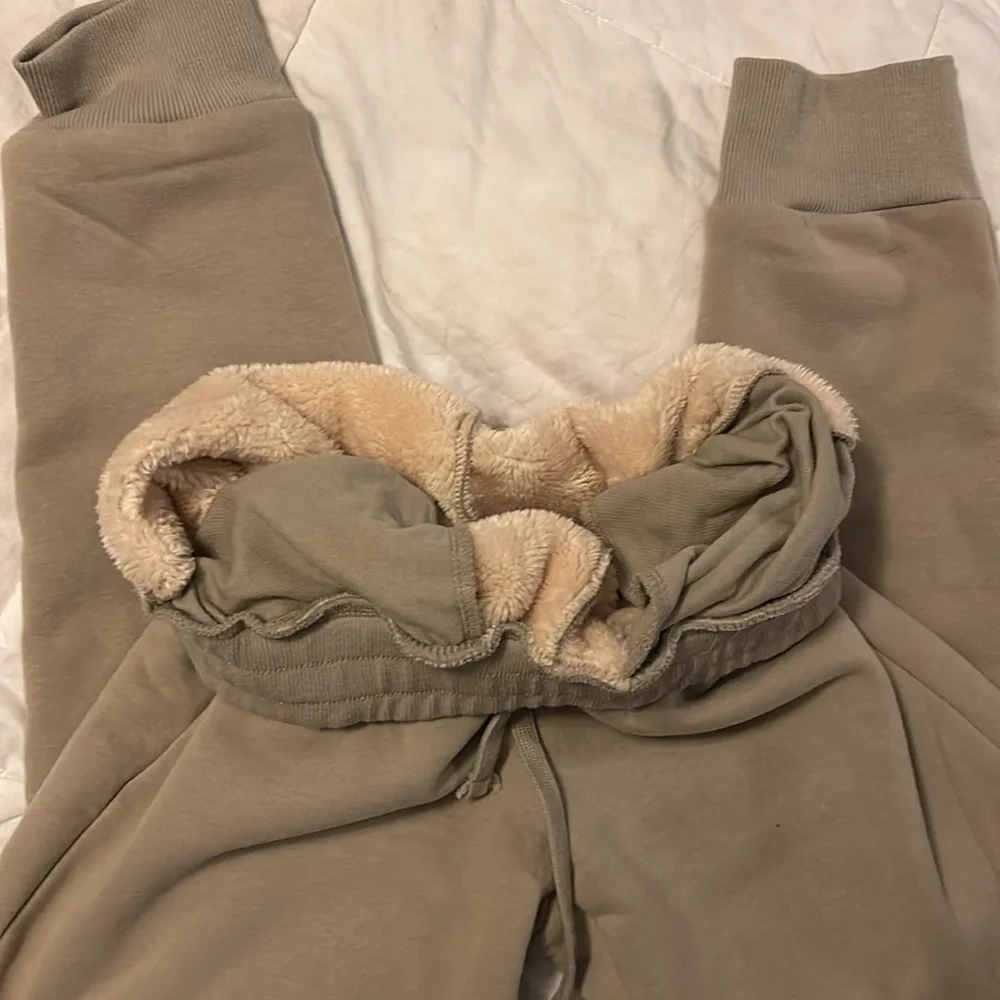 Never worn - Picture 2 of 2